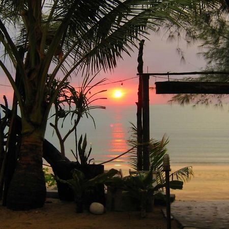Goldkey Bungalow Koh Phayam Exterior photo