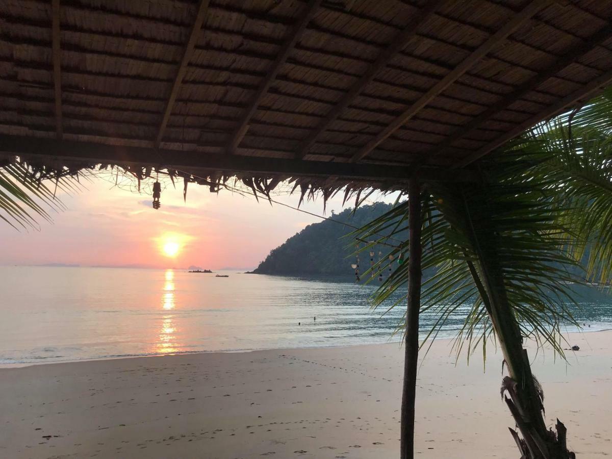 Goldkey Bungalow Koh Phayam Exterior photo