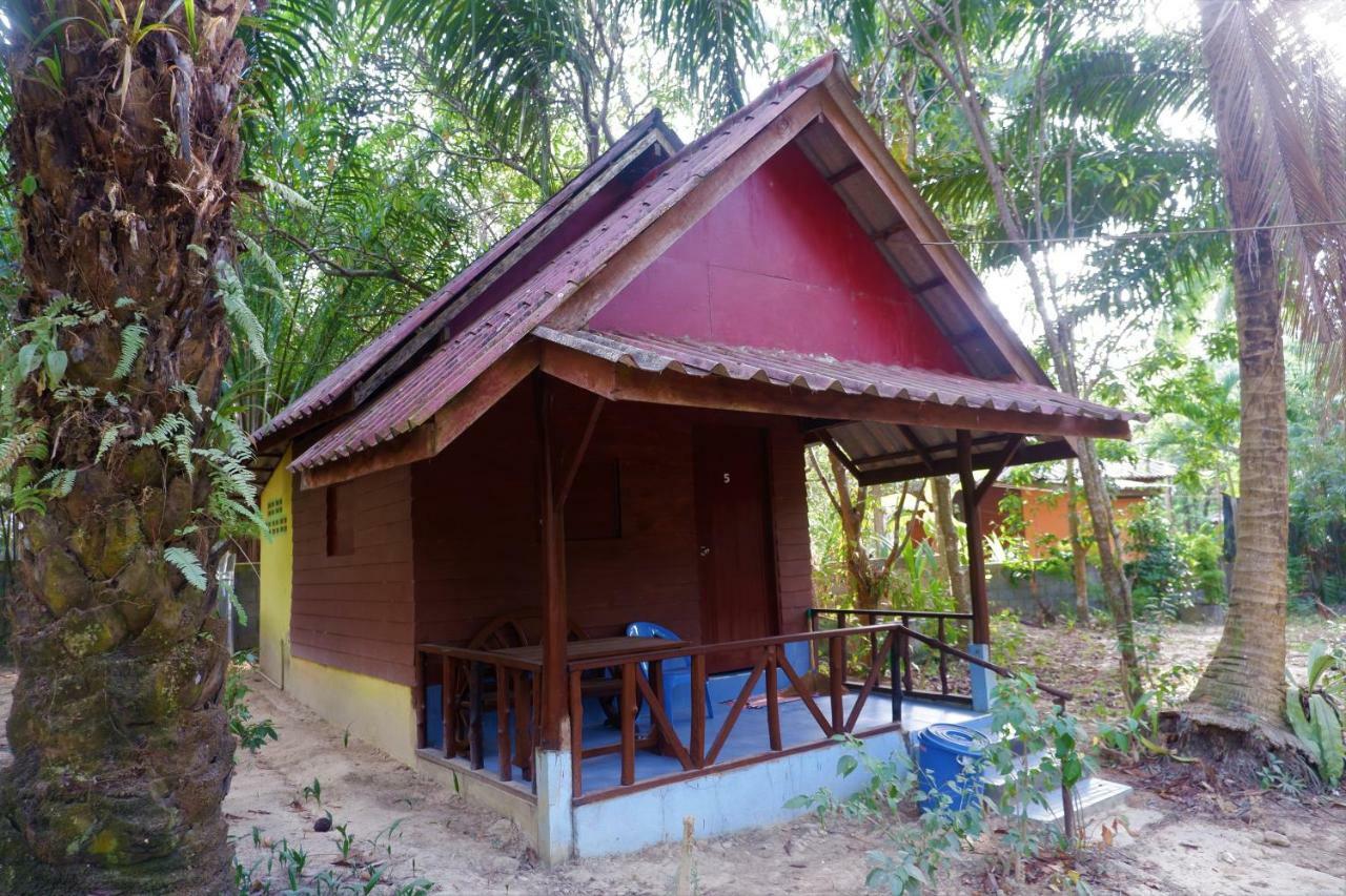 Goldkey Bungalow Koh Phayam Exterior photo