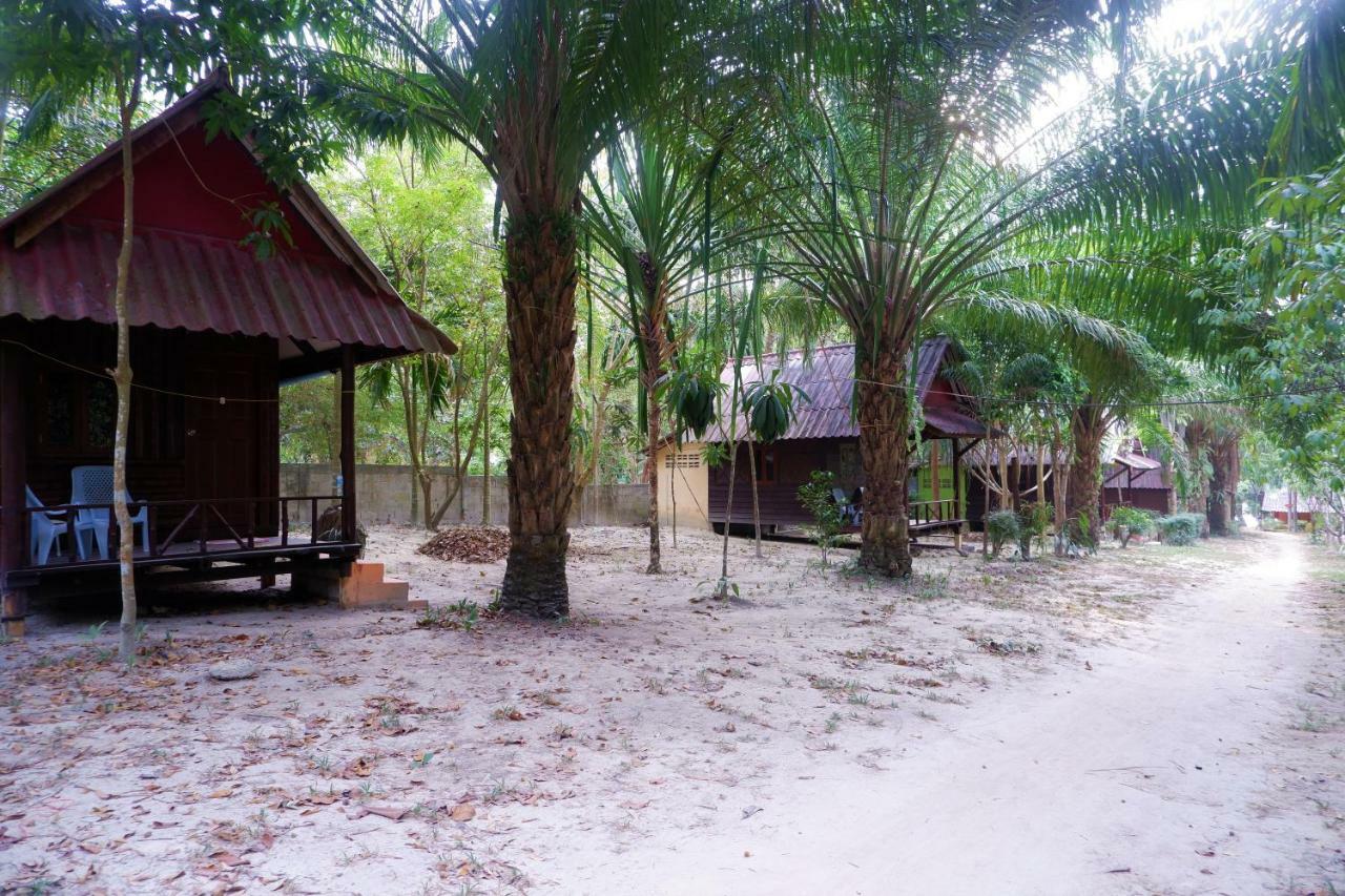 Goldkey Bungalow Koh Phayam Exterior photo